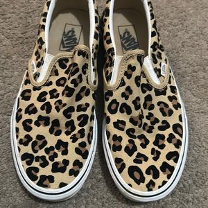 Van slip on skate shoe (Leopard)
